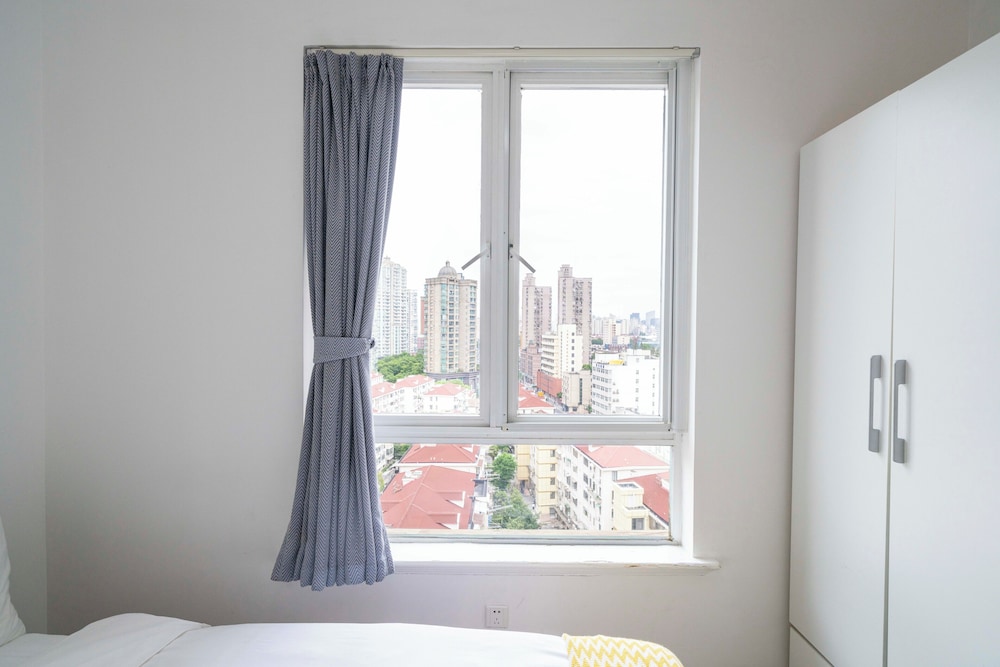 Tyms Xujiahui Prime 2BR APTGarden