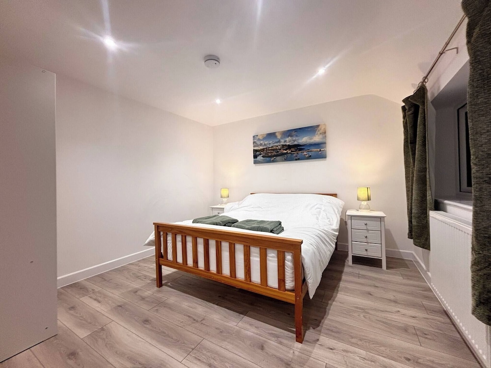 Bright Cozy 2 Bedroom Apartment in Oxford