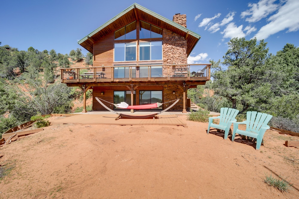 Cozy Pine Getaway w/ Fireplace  Mountain Views! - Property Image 4