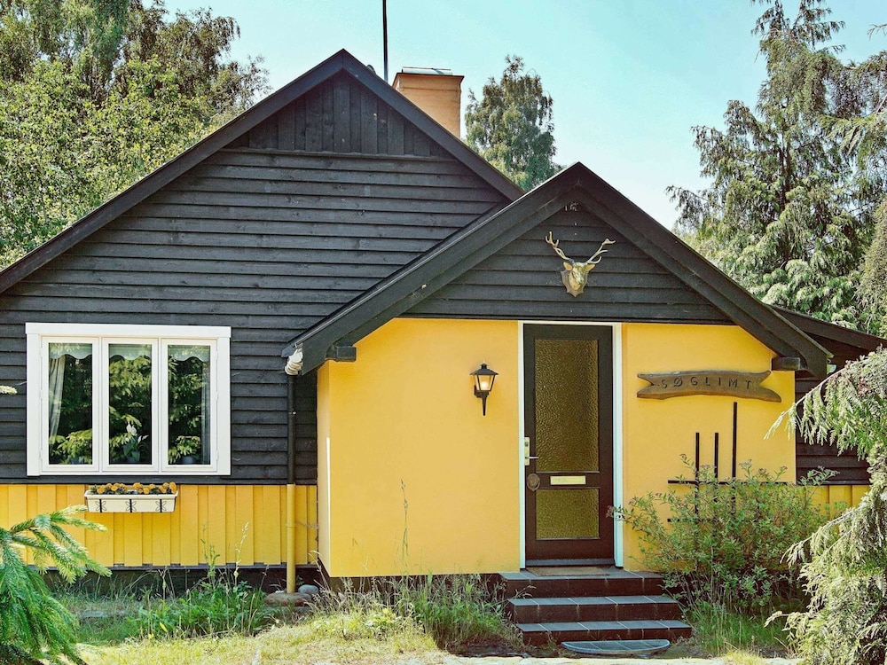 Vintage Holiday Home in NexÃ¸ Bornhol near Balka Beach view 2