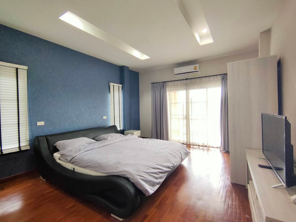 Lan House Pool Villa view 2