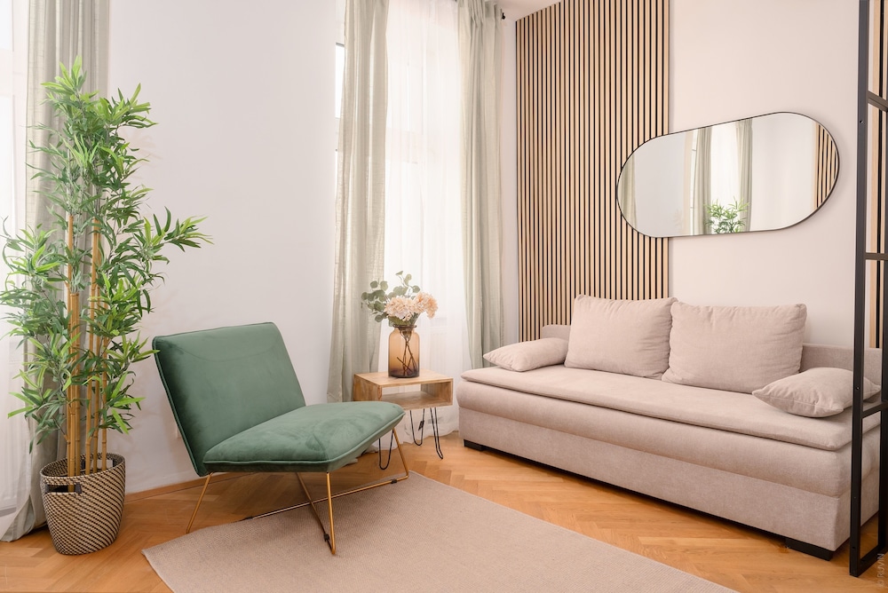 Designer Apartments - Near Danube
