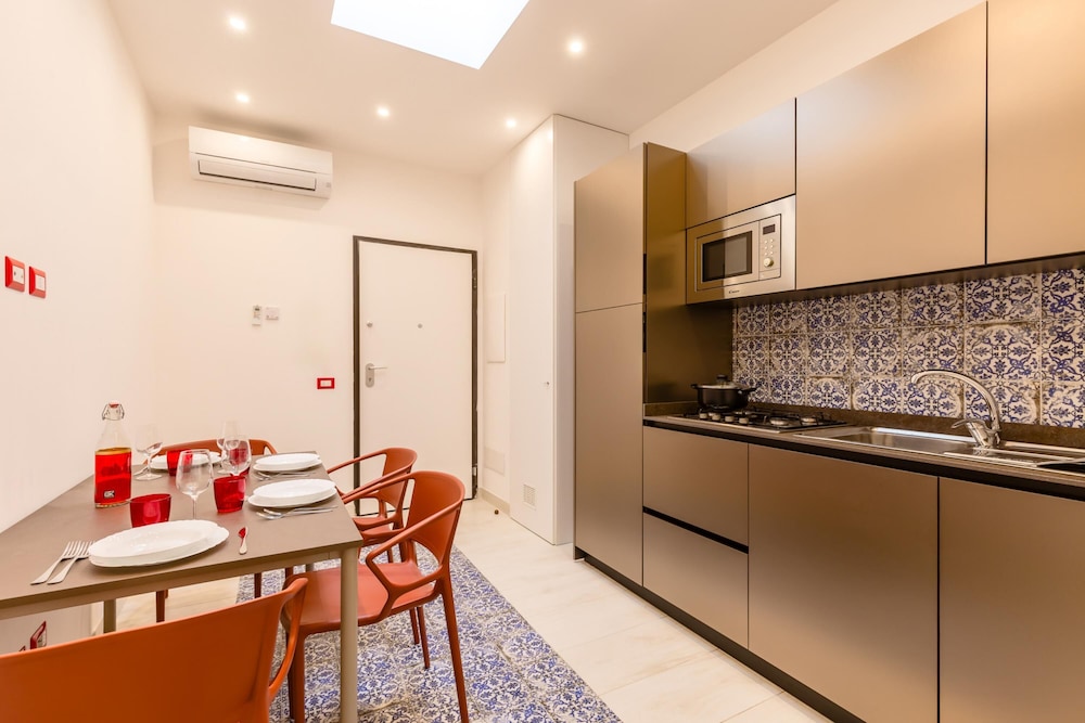 Colonna Apartment 2 by Wonderful Italy photo 4