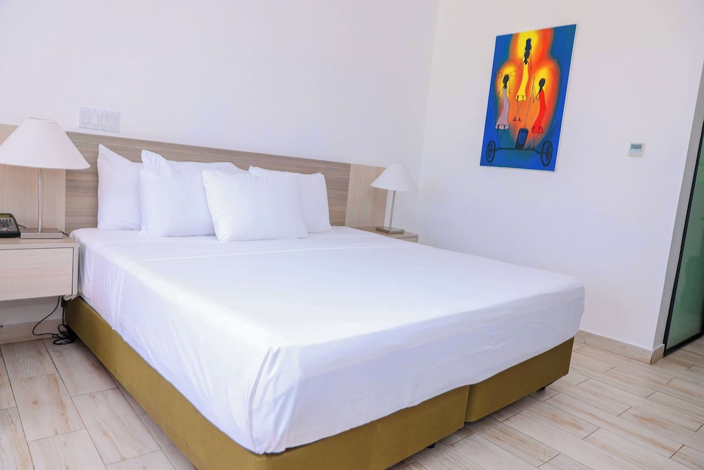 Grand Decameron Cornwall Beach, A Trademark All-Inclusive Resort