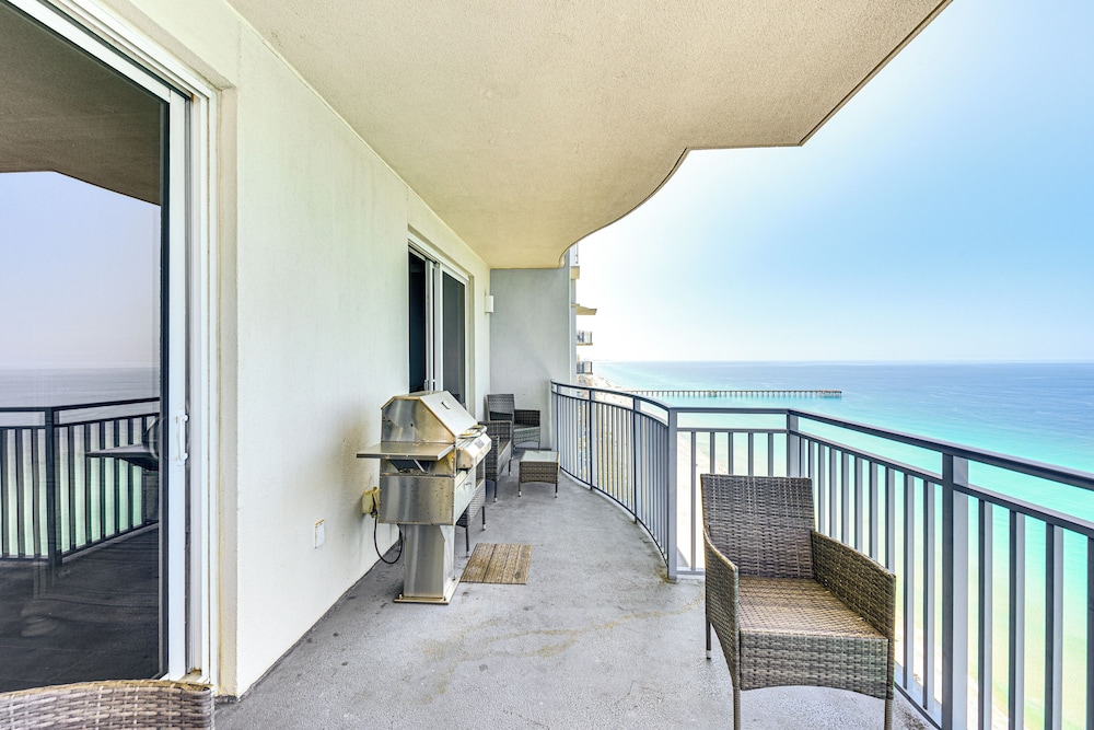 Panama City Beachfront Condo w/ Breathtaking Views