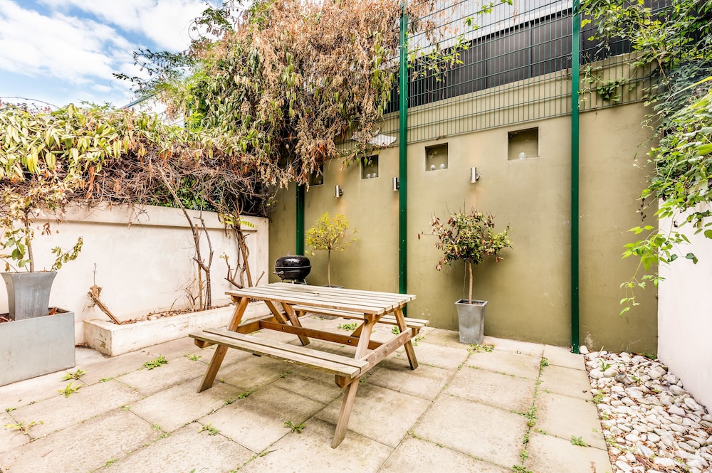 outdoor bbq area