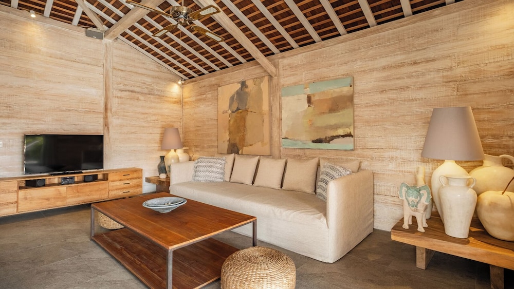 Taramille by Villa Finder