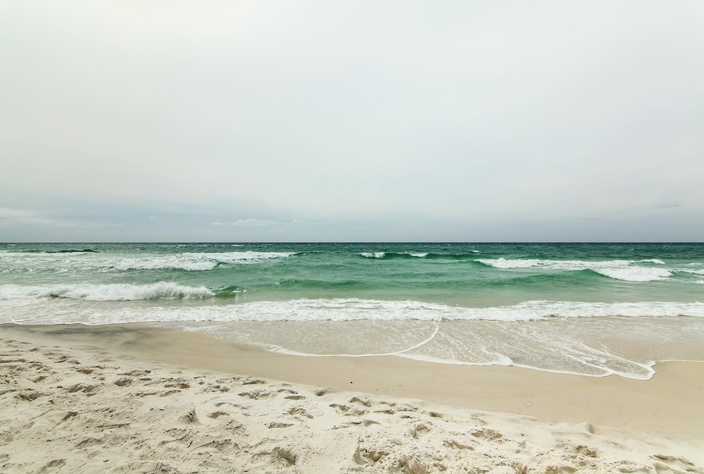Luxury Panama City Beach Condo w/ Boat Slip!