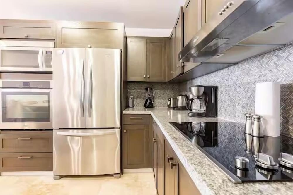 3 Bedroom Condo in Croc's Casino Resort
