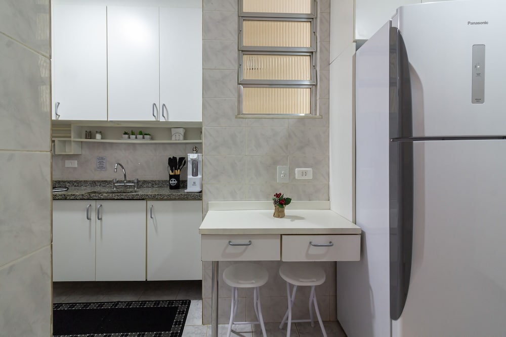 Comfort in Copacabana 9 Minutes From the Beach Cj202