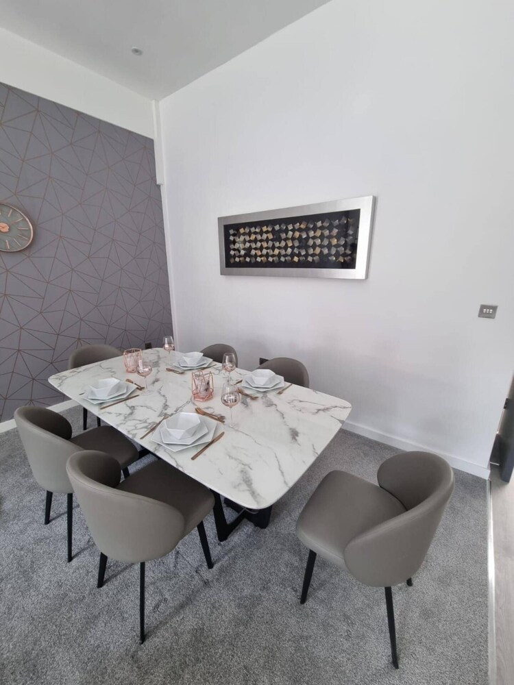 Stunning 1 Bed Apt Minutes From Bham City Centre