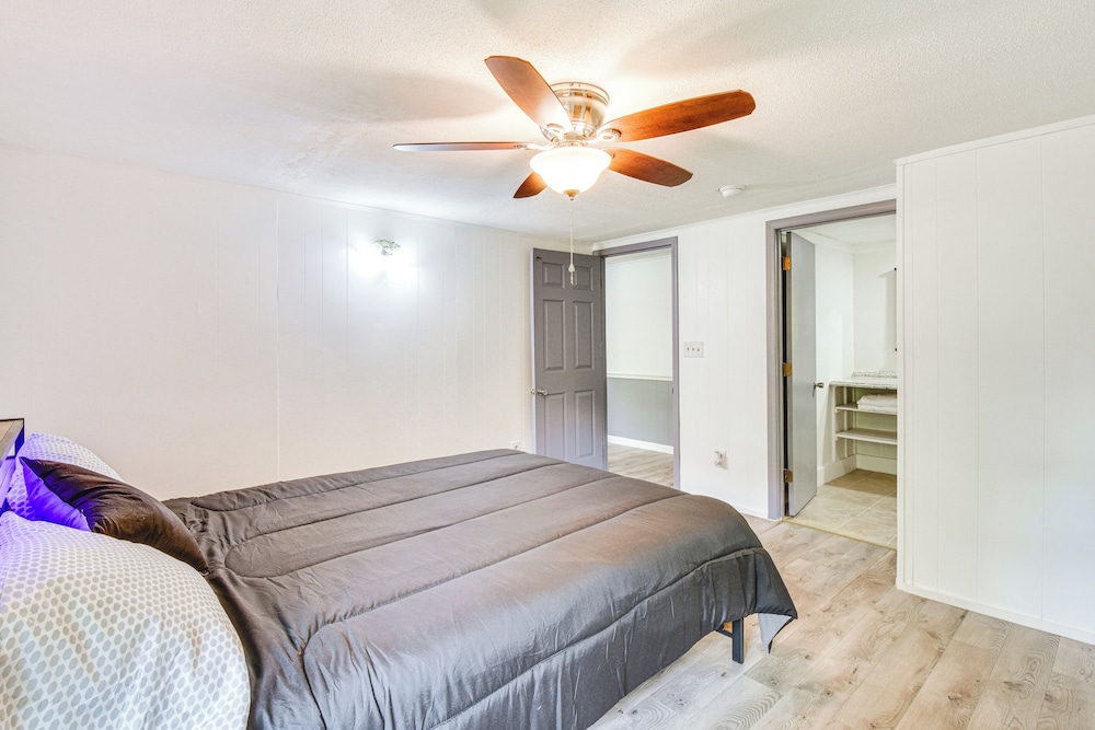 Seneca Vacation Rental w/ Grill Near Lake Hartwell view 4