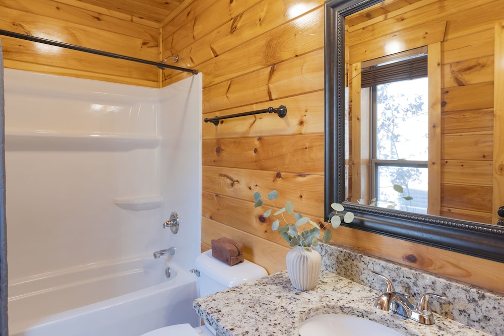100 Guests Blackthorn Sister Smokies Homes Luxury Mountain Retreat