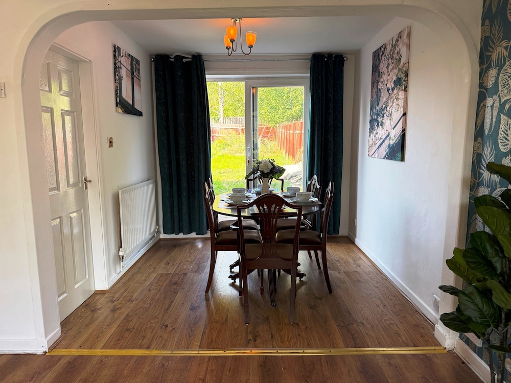 3 Bedroom House Near Arena