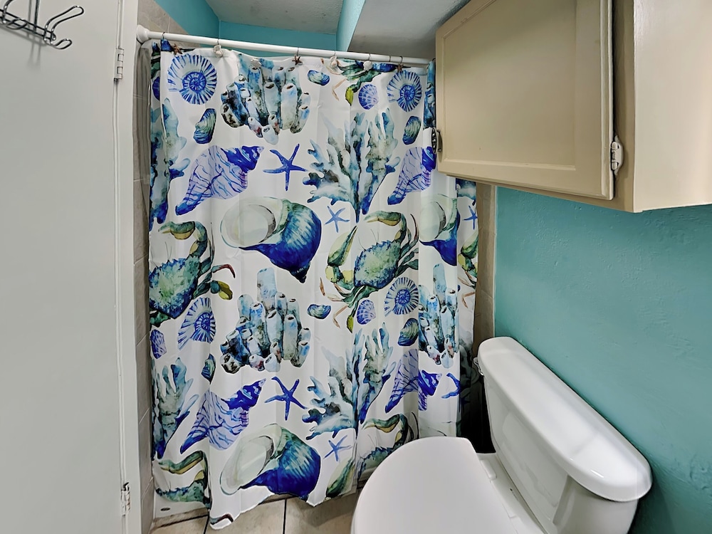 Mermaids Den by Miss Kitty’s