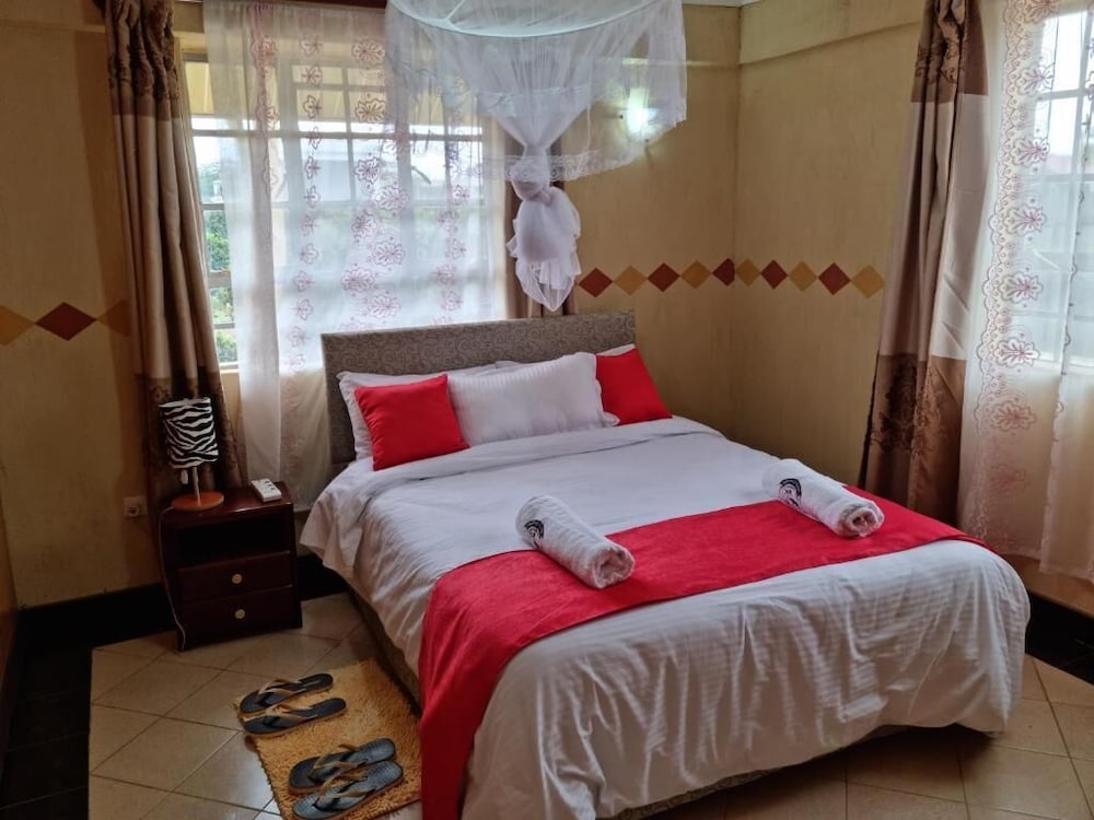 Lux Suites Weavers Haven Guest House
