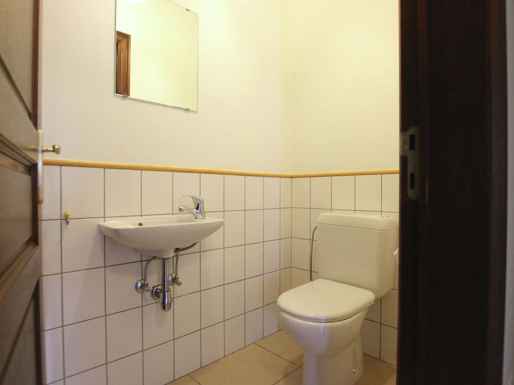 Photo 33