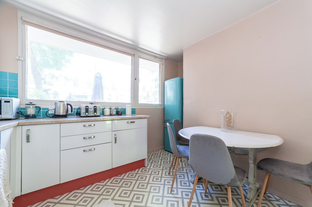 Mezzanine 3-bed In Central London