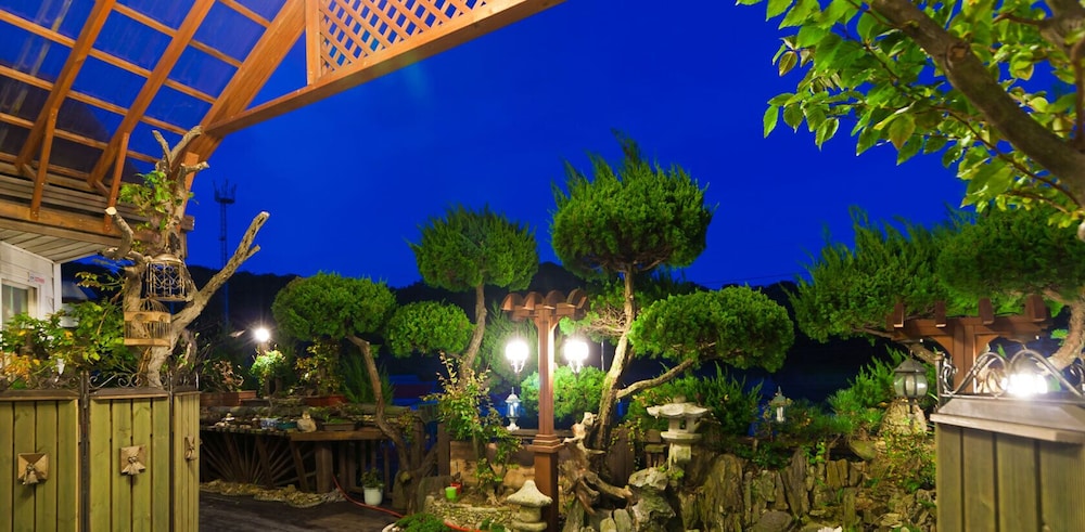 Taean White Sand Pension