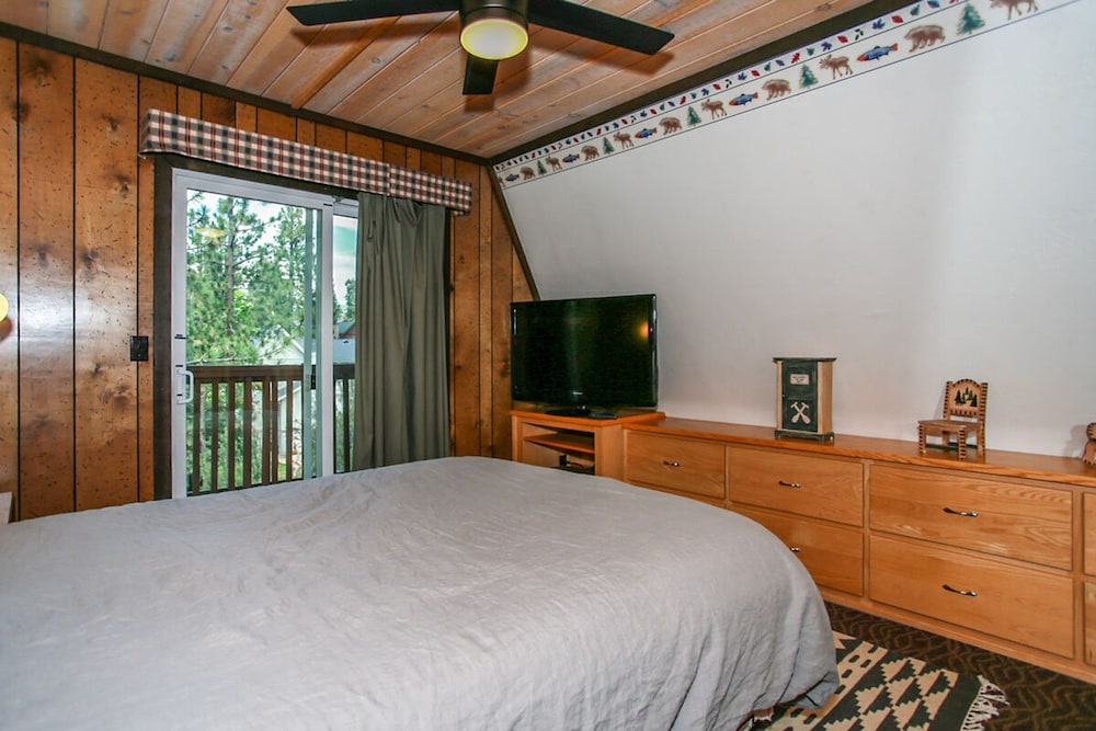 Juniper Creek!-441 by Big Bear Vacations view 4