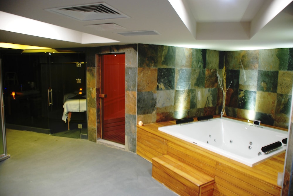 Check Inn Otel Ankara - Image 65
