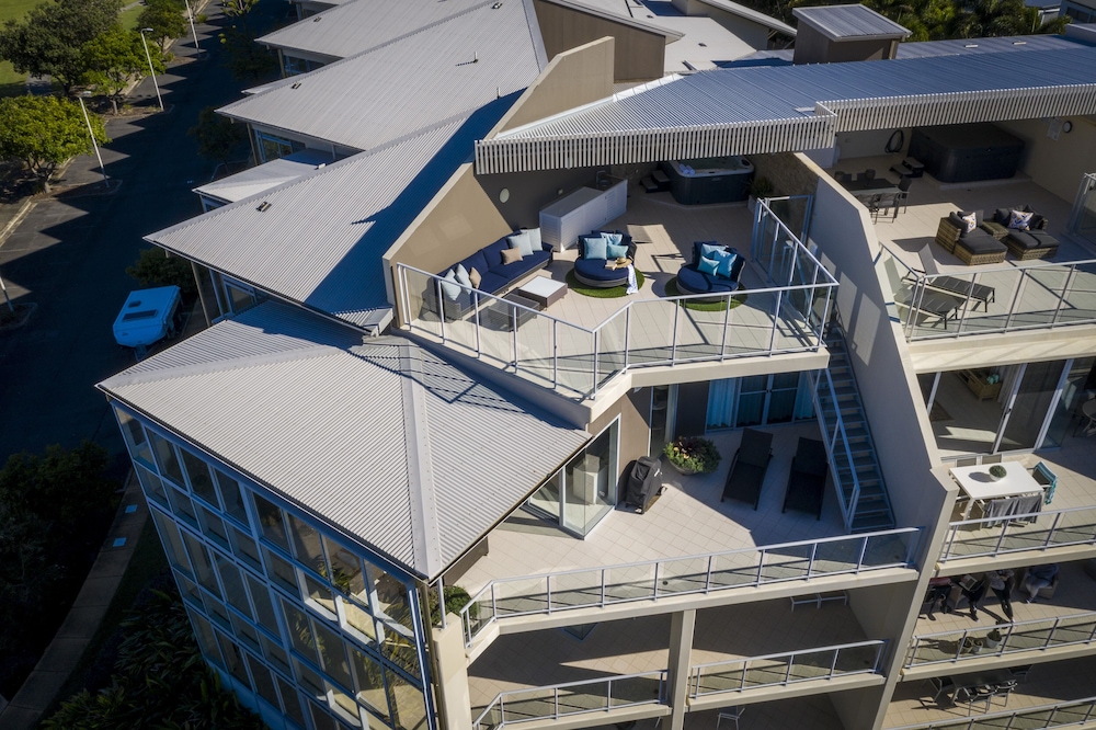 Luxury Apartments on Bells Boulevard