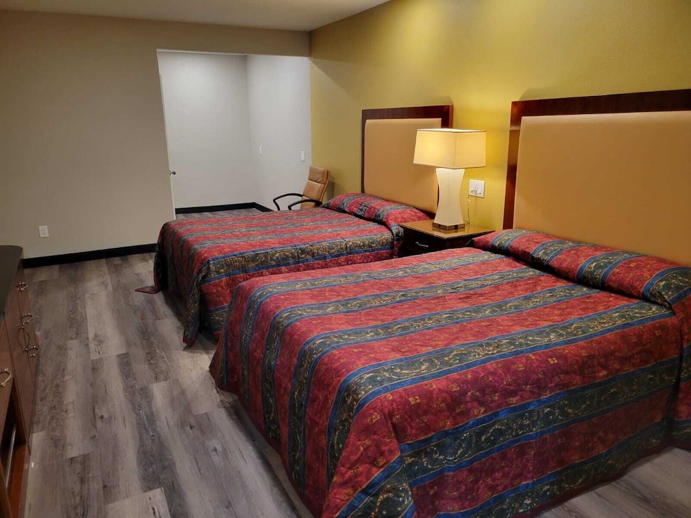 Stadium Inn & Spas