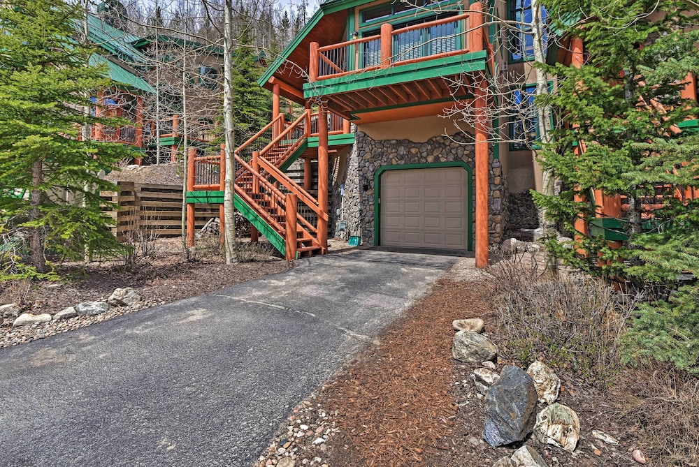 Beautiful Breck Retreat: Walk to Gondola & Main St view 3