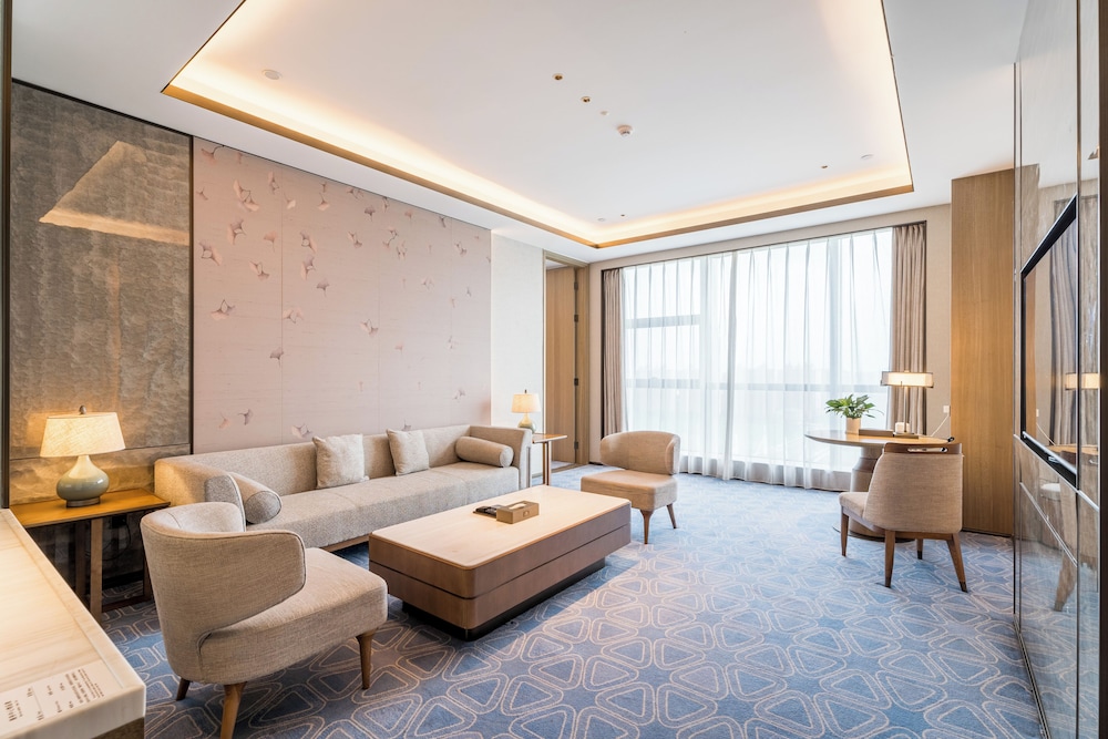 Grand Honor Hotel