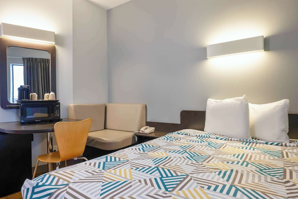 Studio 6 Suites Texas City, Tx - I-45 South - Property Image 23