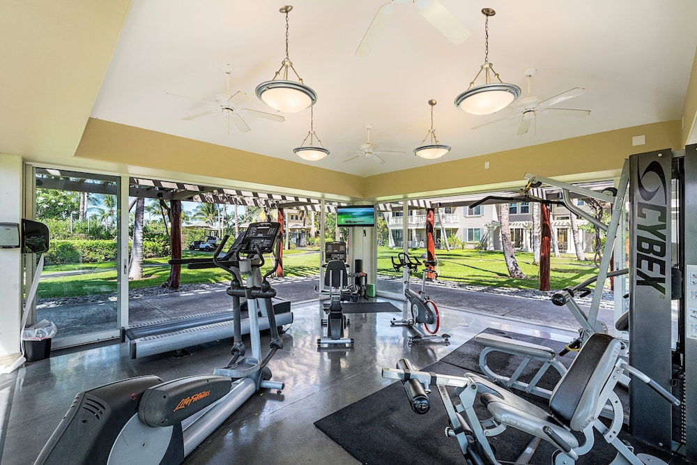 Concierge Included - Walk to Restaurants & Shopping - AC - Infinity Pool! -vrkcv