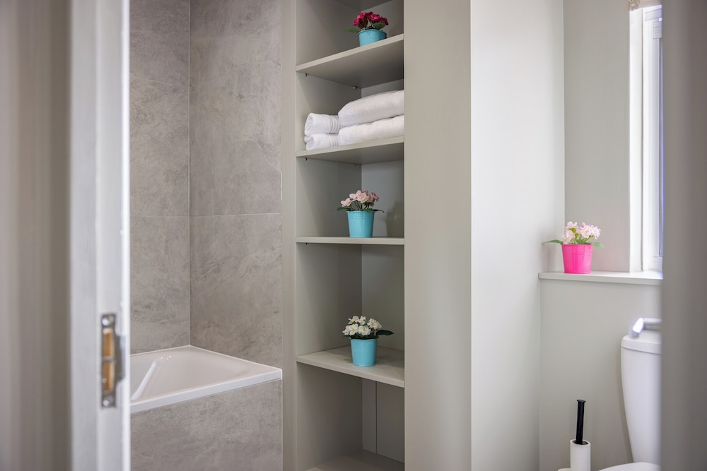 Lux Regents Park 2 bed 2 Bath Penthouse With AC