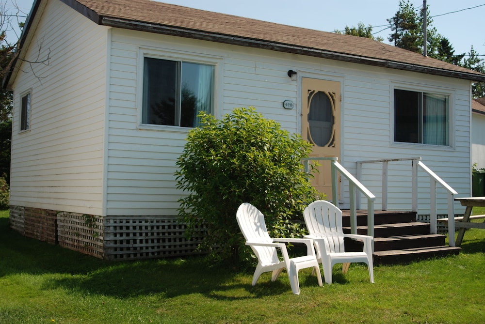 Shining Waters Cottages