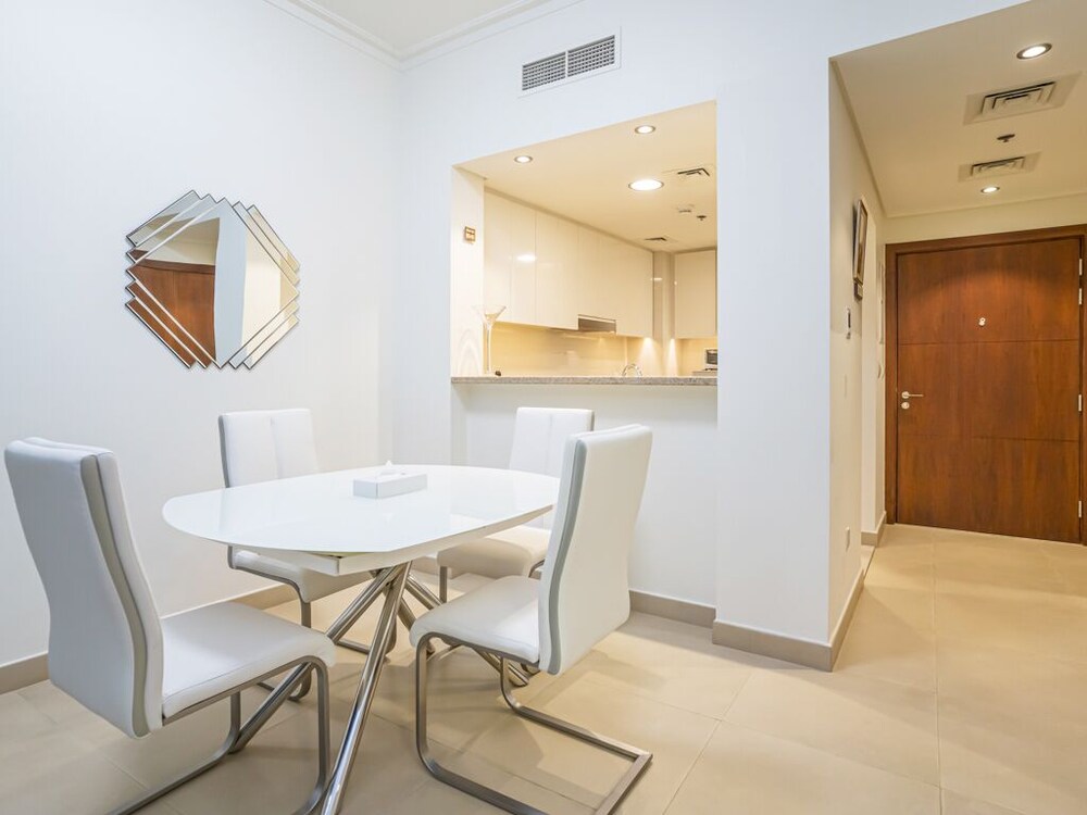 Vacay Lettings - Burj Vista Tower 1