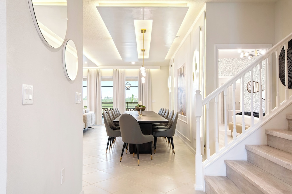15993CCL Windsor Cay Resort
