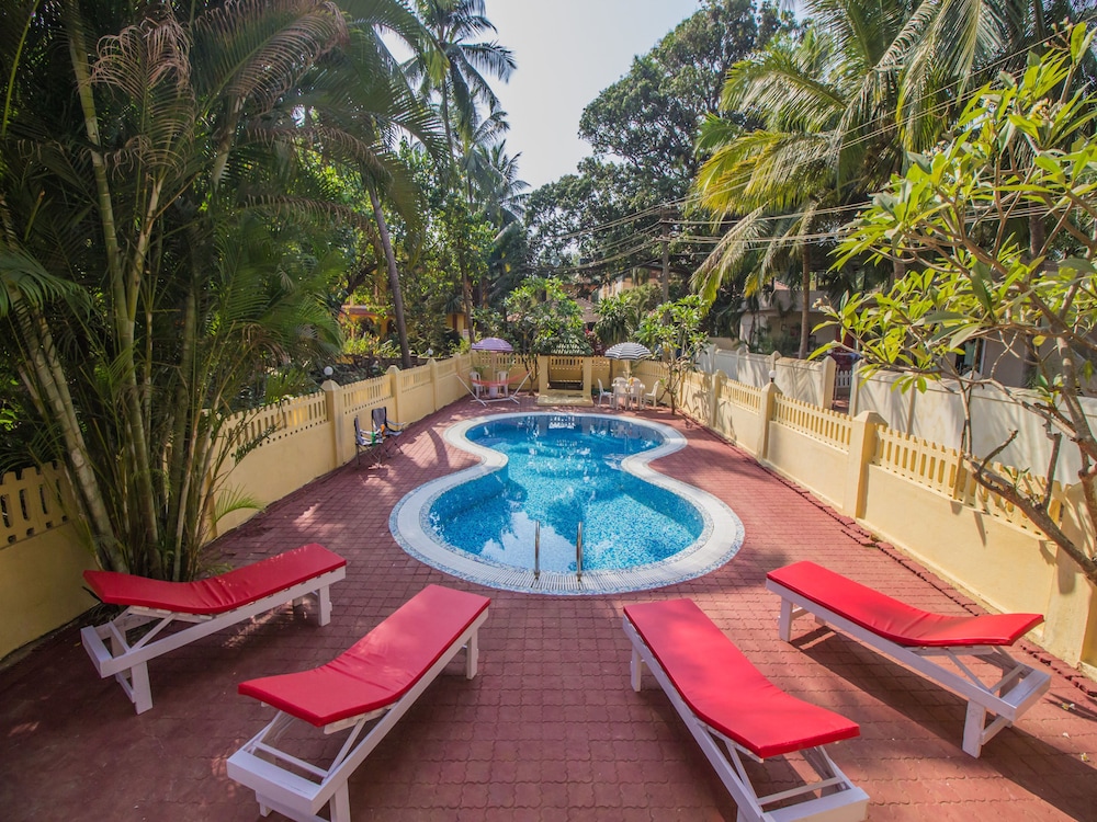 OYO 12134 Home Luxury Studio Calangute