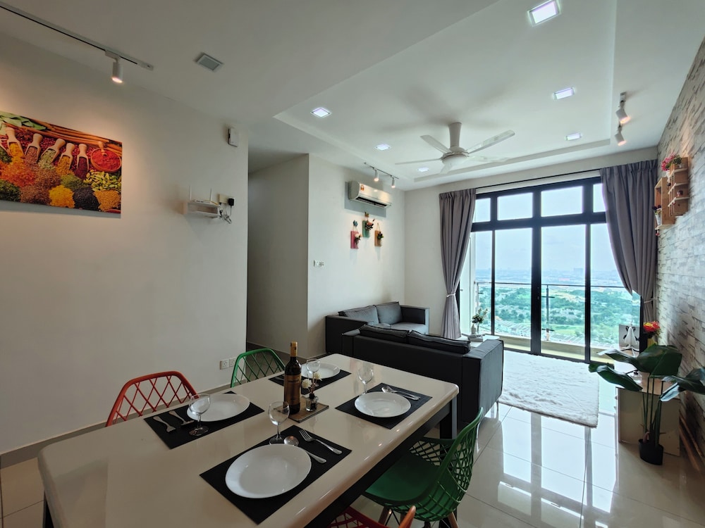 Kempas Dsummit Residences by Antlerzone