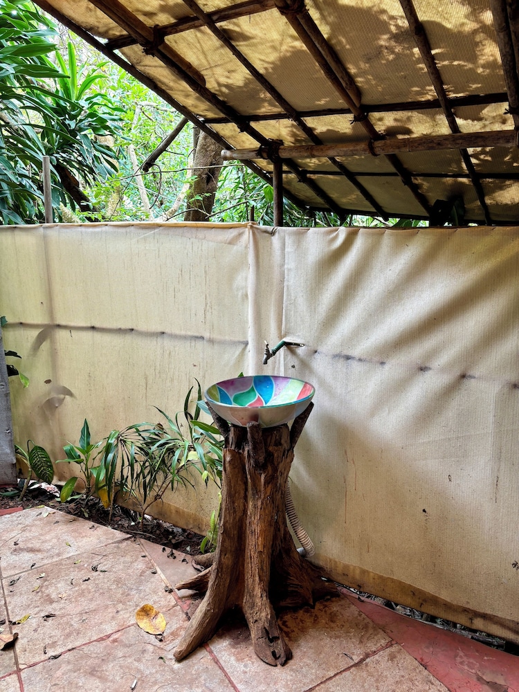 Khaama Kethna Wellbeing Retreat Centre