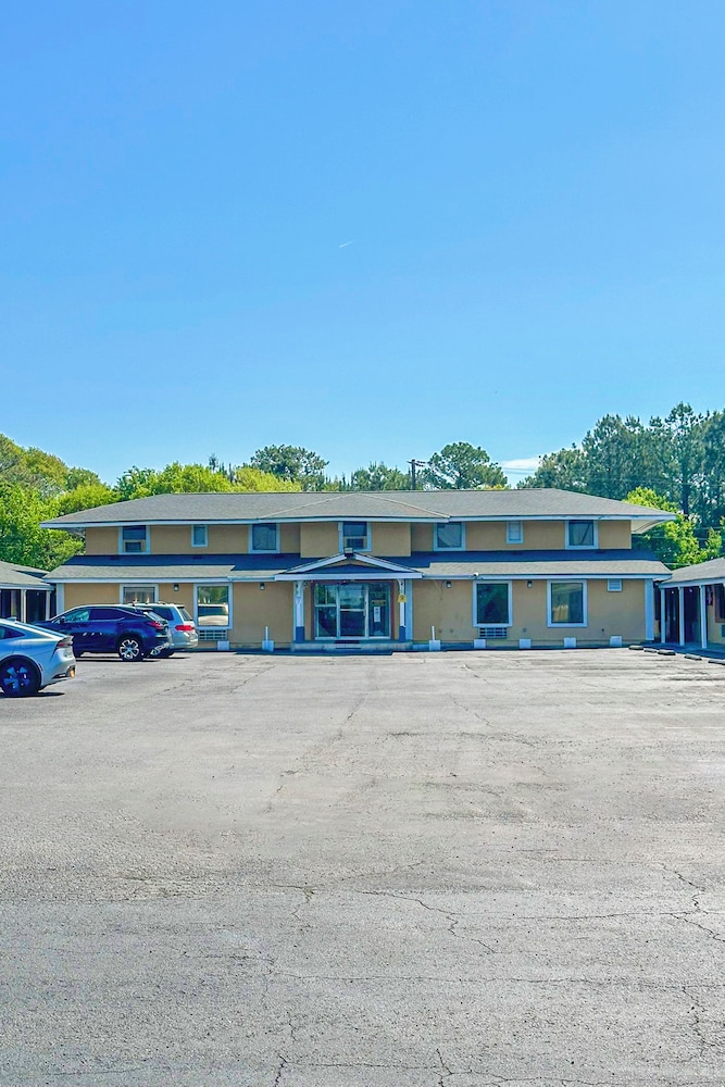 OYO Hotel Jonesboro Near Atlanta Airport
