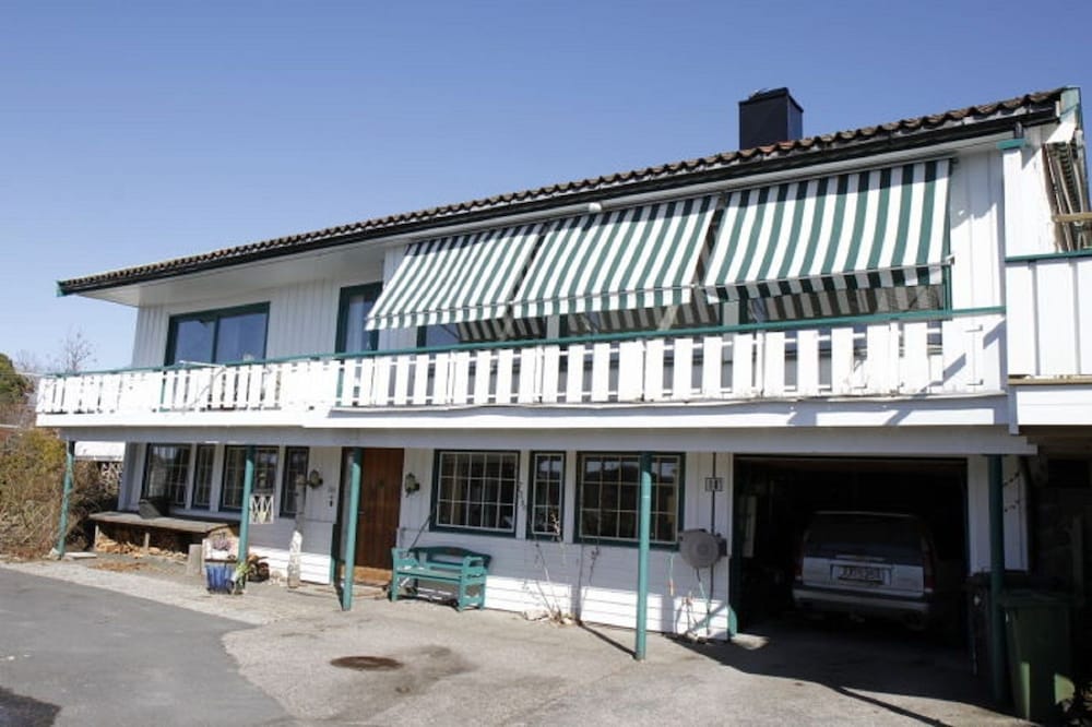 Solferie Holiday Home Vardåsveien