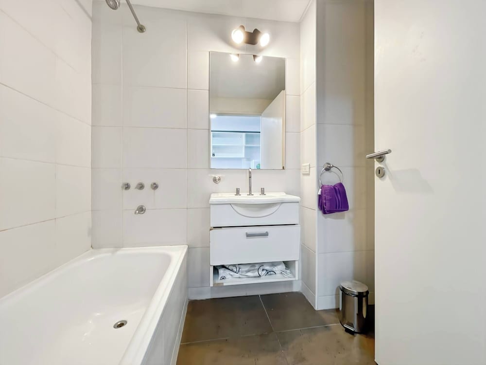 Studio Center Gymm Pool U138