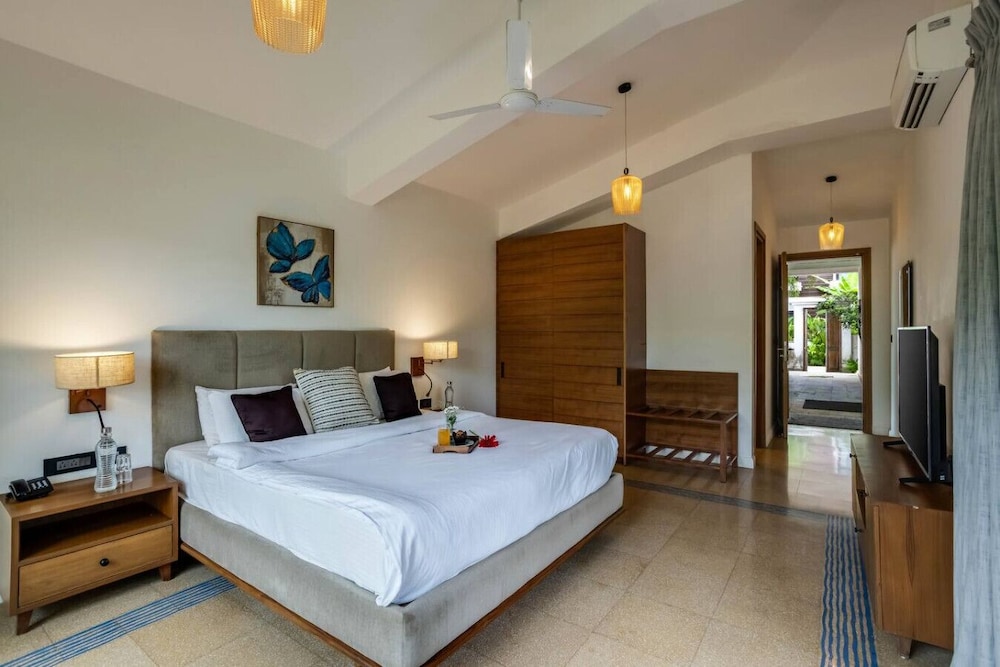 Villa Ayana 5bhk With Pool and Near the Beach