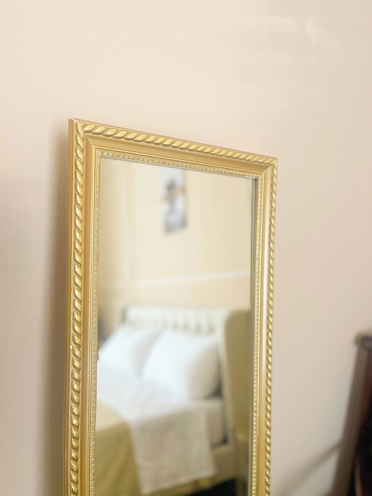 Flame B&B - Elegant Rooms