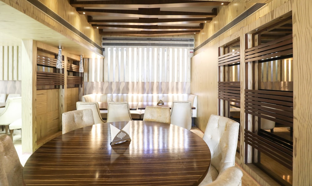 meeting & event spaces