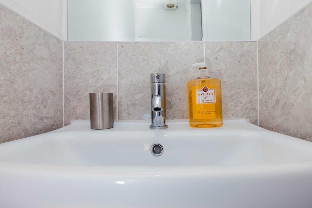 Charming and Comfortable Studio Flat in Edinburgh