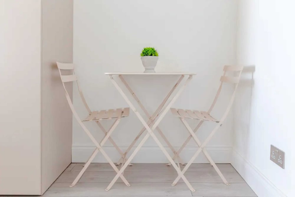 Studio Flat With Views of Lord's Cricket Ground