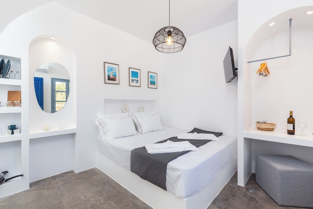 Aitheras Luxury Suites