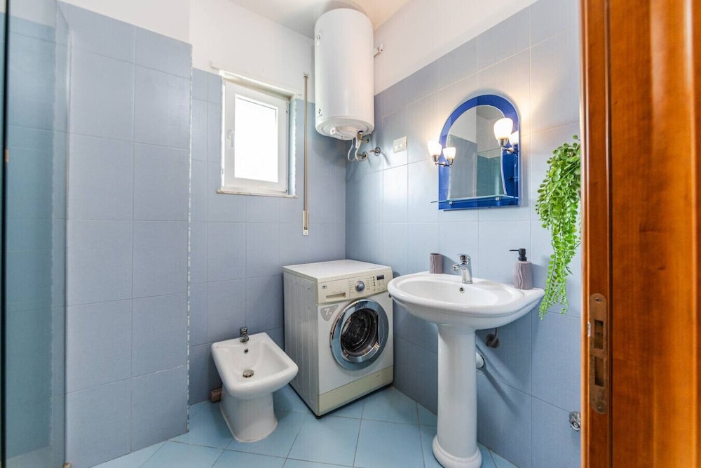 Seaside Stay Apartment