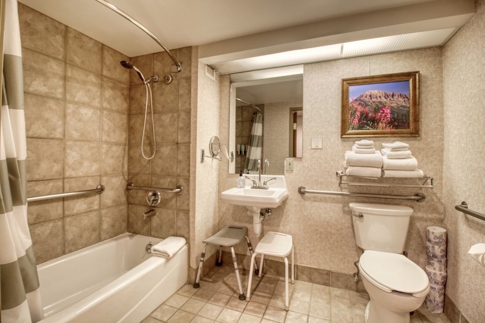 The Grand Lodge by Traverse Hospitality (No Resort Fees)