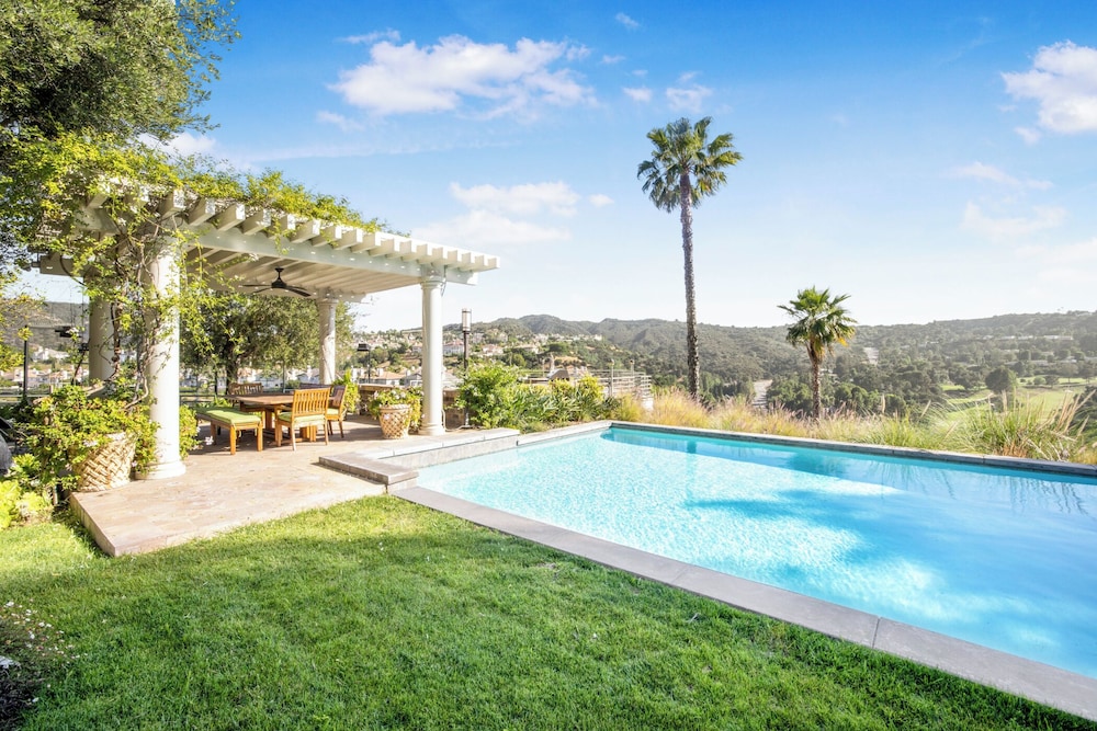 Villa Clarinda - Architect-designed Dream Estate With Theater & Outdoor Oasis